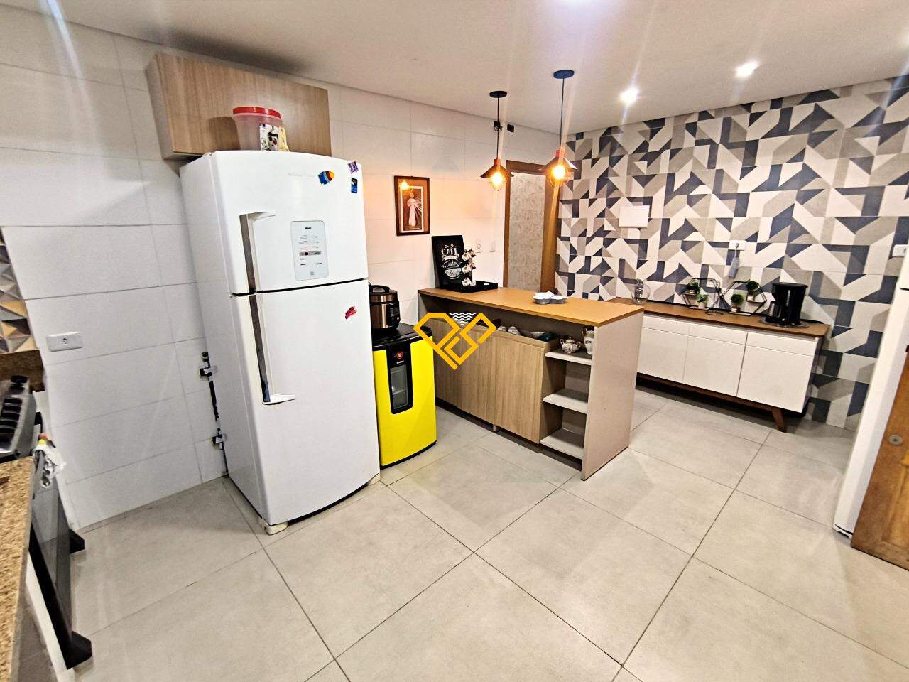 Sobrado à venda no Embaré: Cozinha