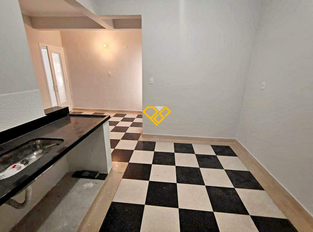 Apartamento à venda no Gonzaga: Cozinha