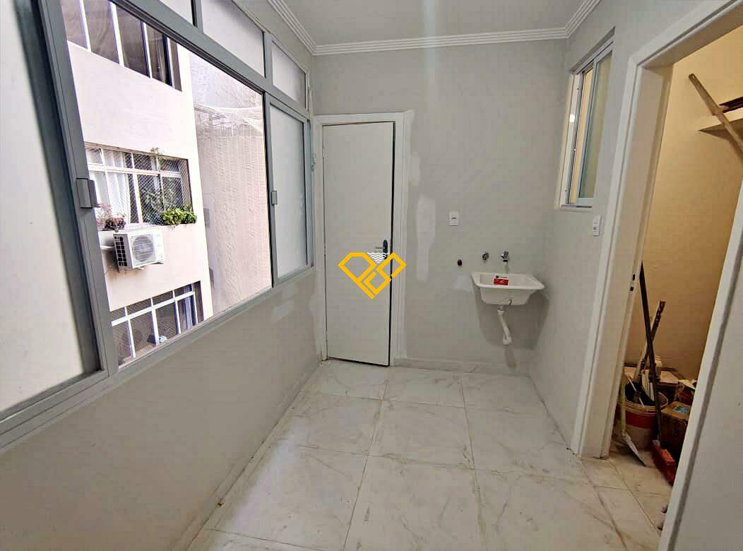 Apartamento à venda no Gonzaga: Área de serviço