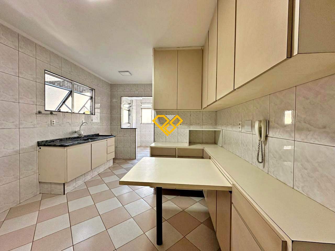Apartamento à venda no Embaré: Cozinha