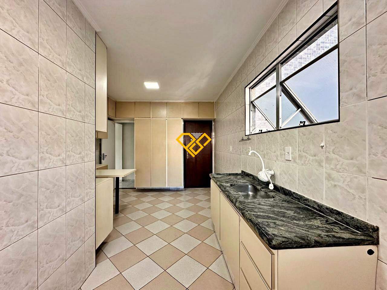 Apartamento à venda no Embaré: Cozinha