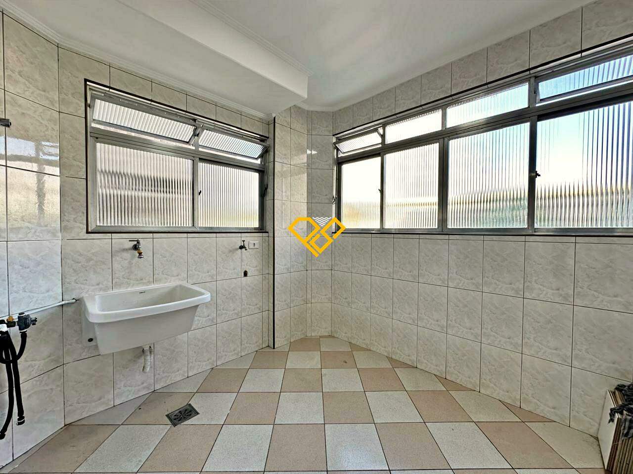 Apartamento à venda no Embaré: Área de serviço