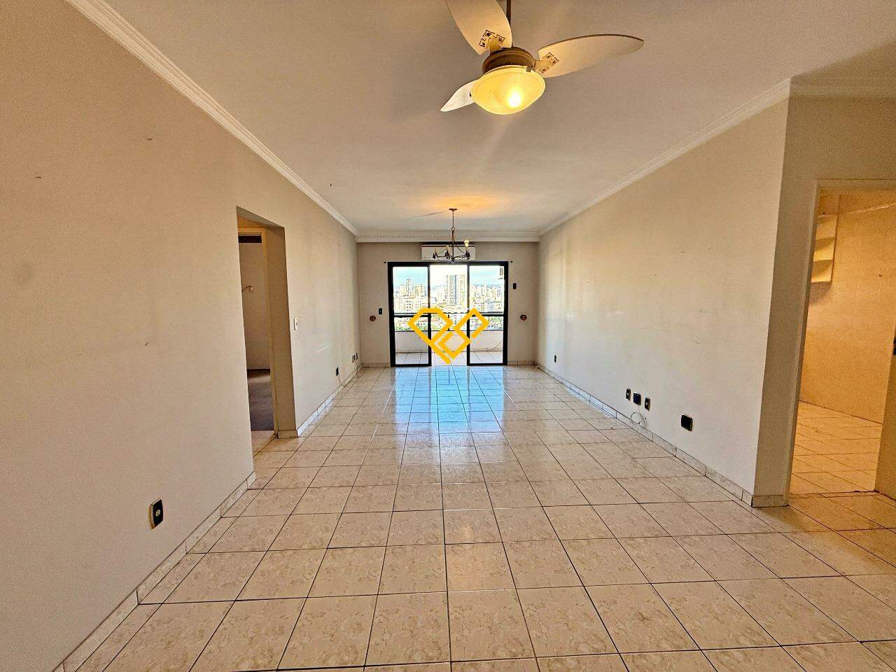 Apartamento à venda no Ponta da Praia: Sala