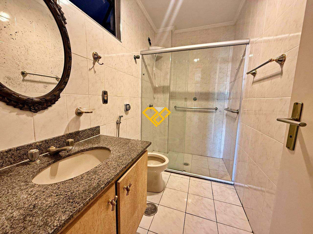 Apartamento à venda no Ponta da Praia: Wc social