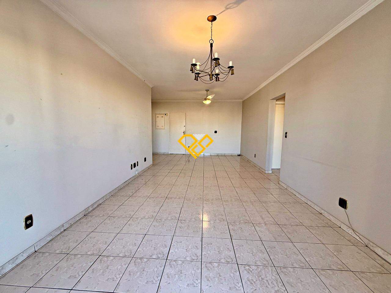Apartamento à venda no Ponta da Praia: Sala
