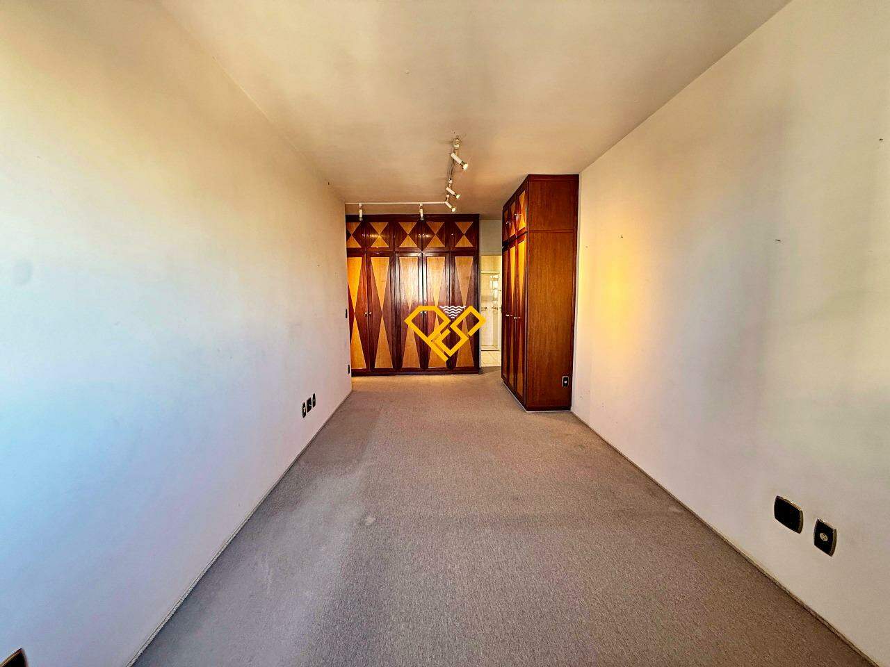 Apartamento à venda no Ponta da Praia: Dormitório 1 - suíte