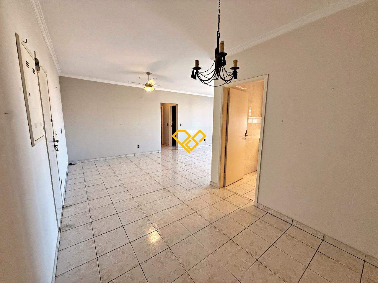 Apartamento à venda no Ponta da Praia: Sala