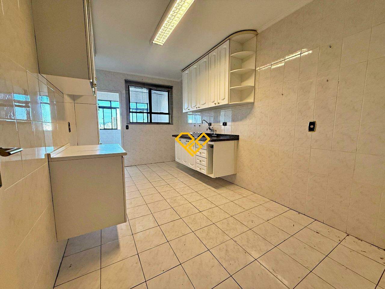 Apartamento à venda no Ponta da Praia: 