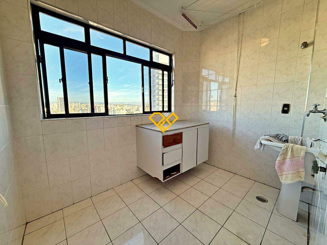 Apartamento à venda no Ponta da Praia: Área de serviço