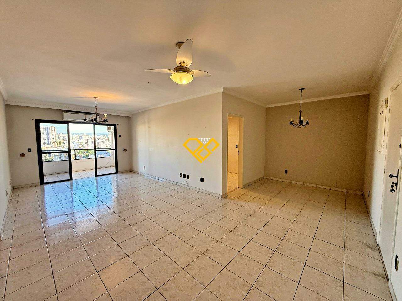 Apartamento à venda no Ponta da Praia: Sala
