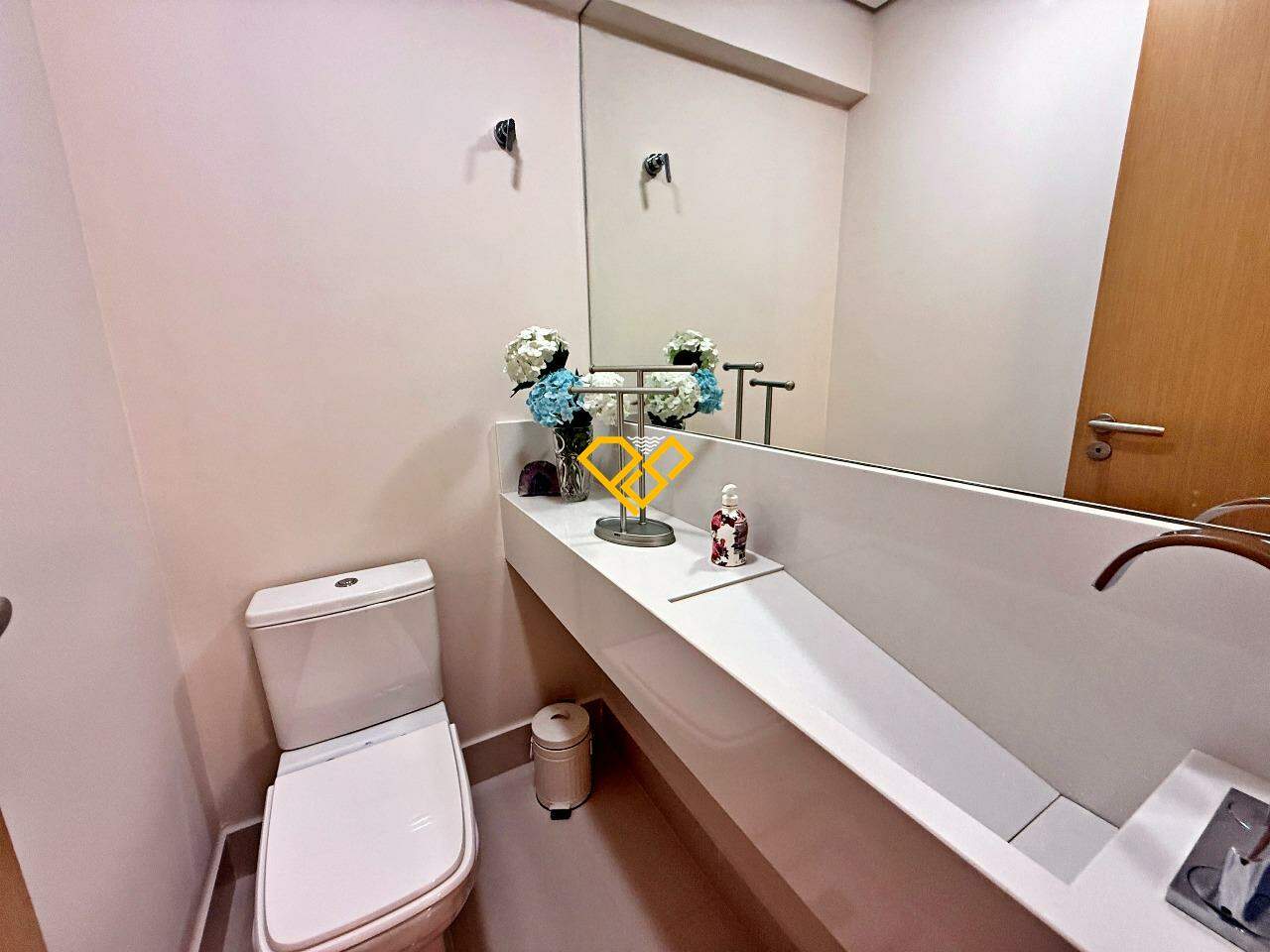 Apartamento à venda no Boqueirão: Lavabo