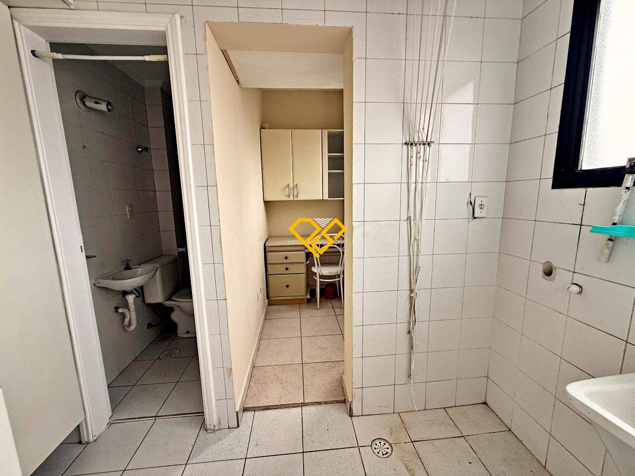 Apartamento à venda no Embaré: Área de serviço