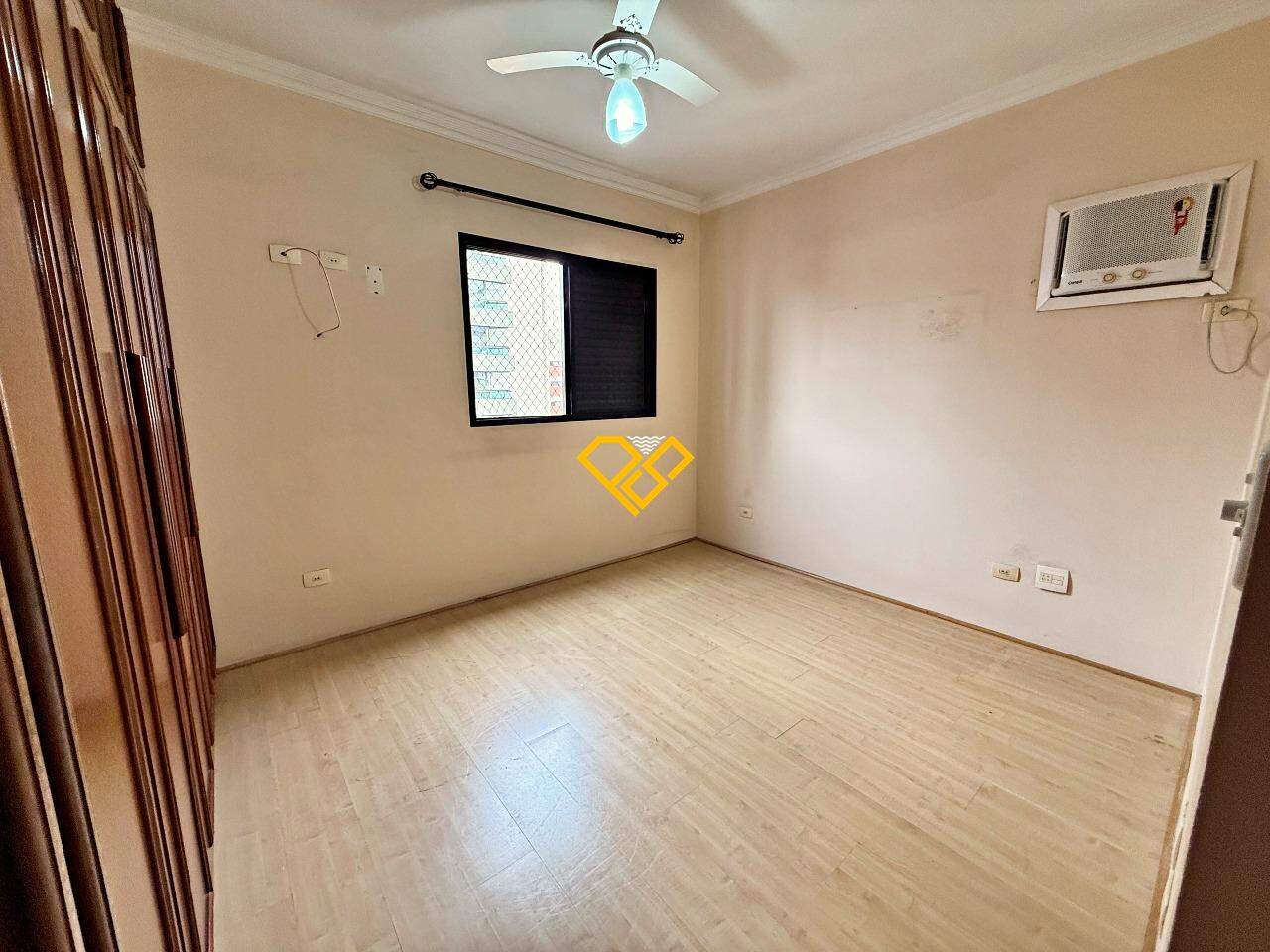 Apartamento à venda no Embaré: Dormitório 1 - suíte