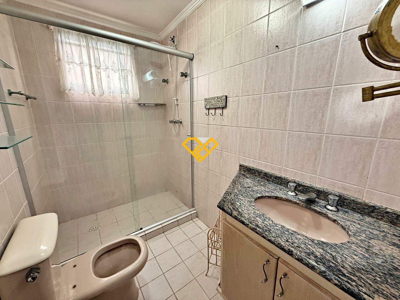 Apartamento à venda no Embaré: Wc suíte