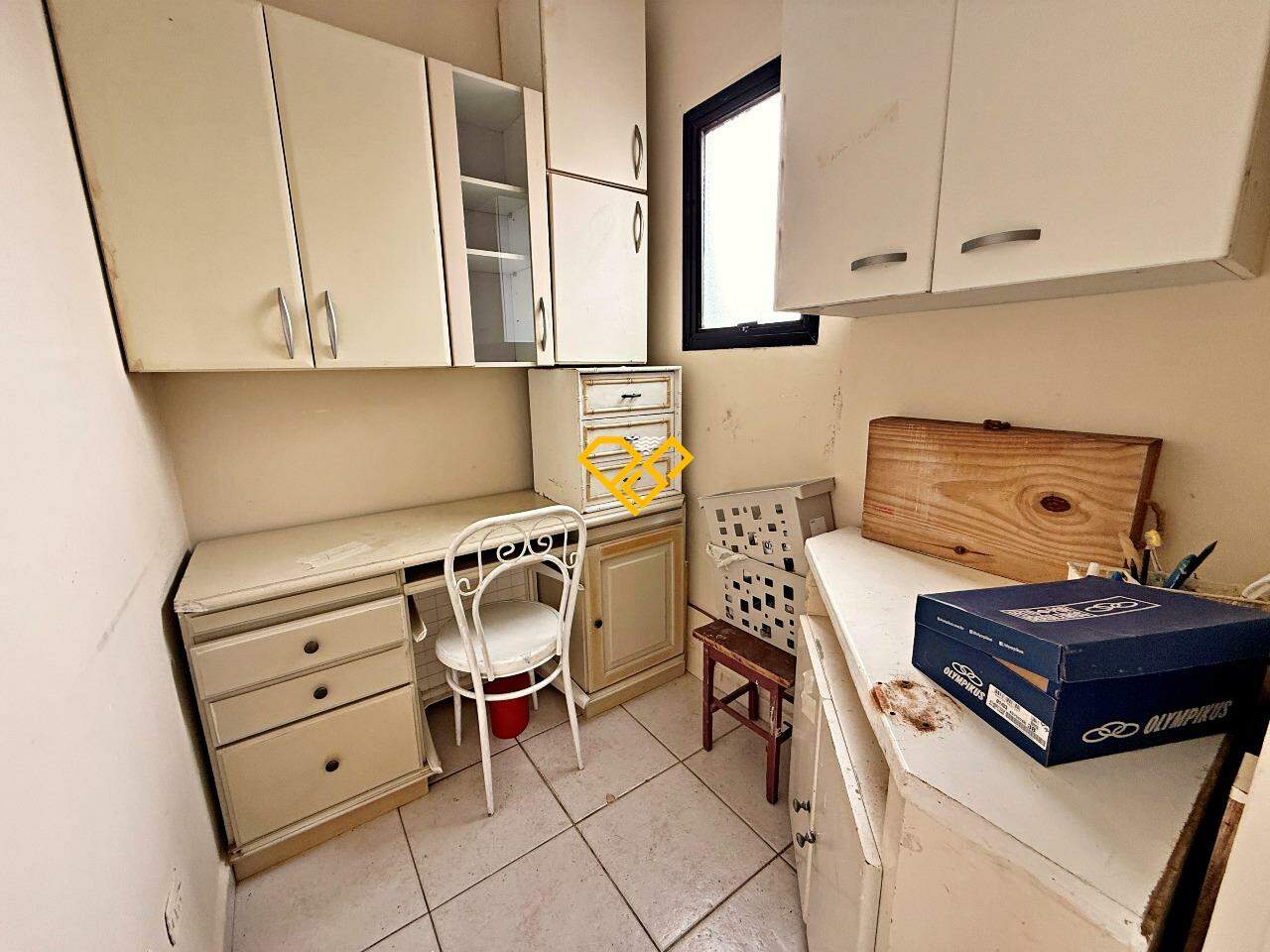 Apartamento à venda no Embaré: Dependência