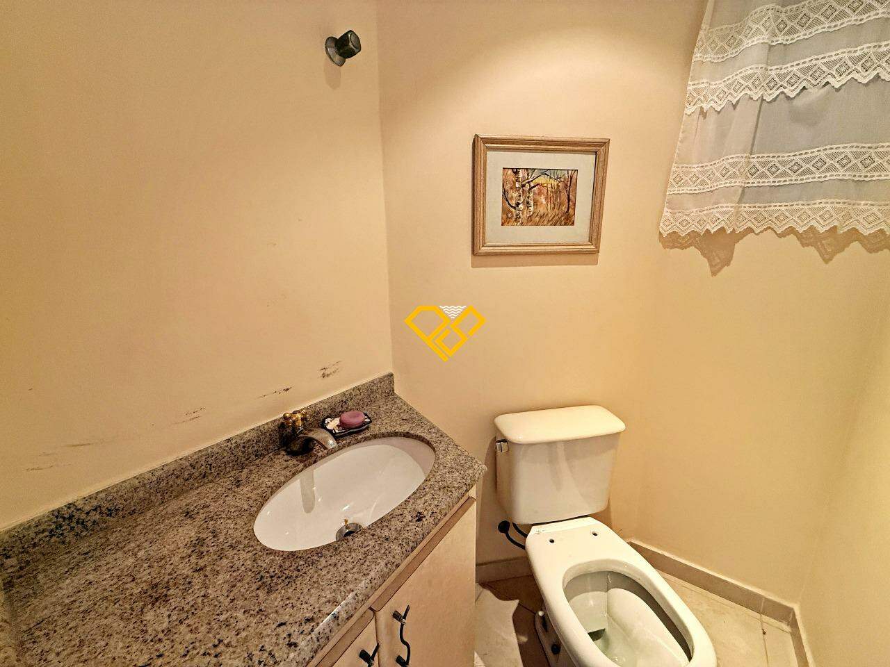 Apartamento à venda no Embaré: Lavabo