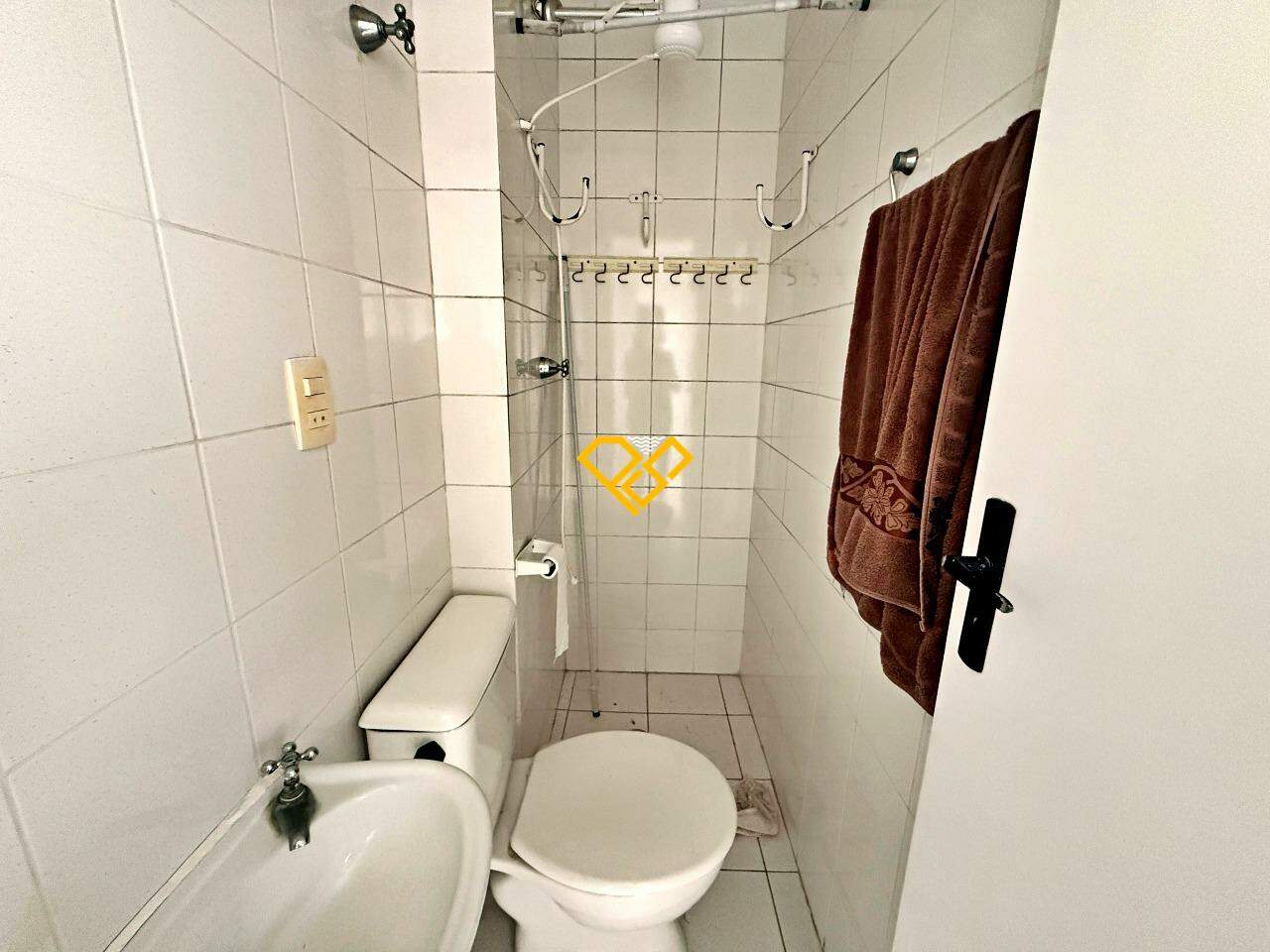 Apartamento à venda no Embaré: Wc de serviço