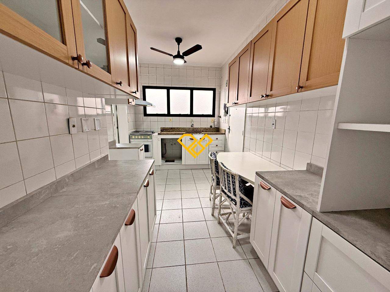 Apartamento à venda no Embaré: Cozinha