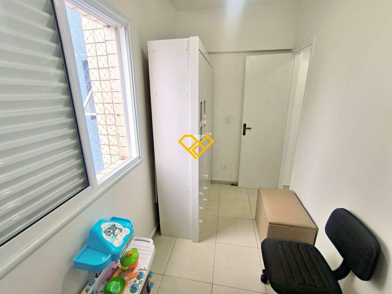 Apartamento à venda no Gonzaga: Dependência revertida
