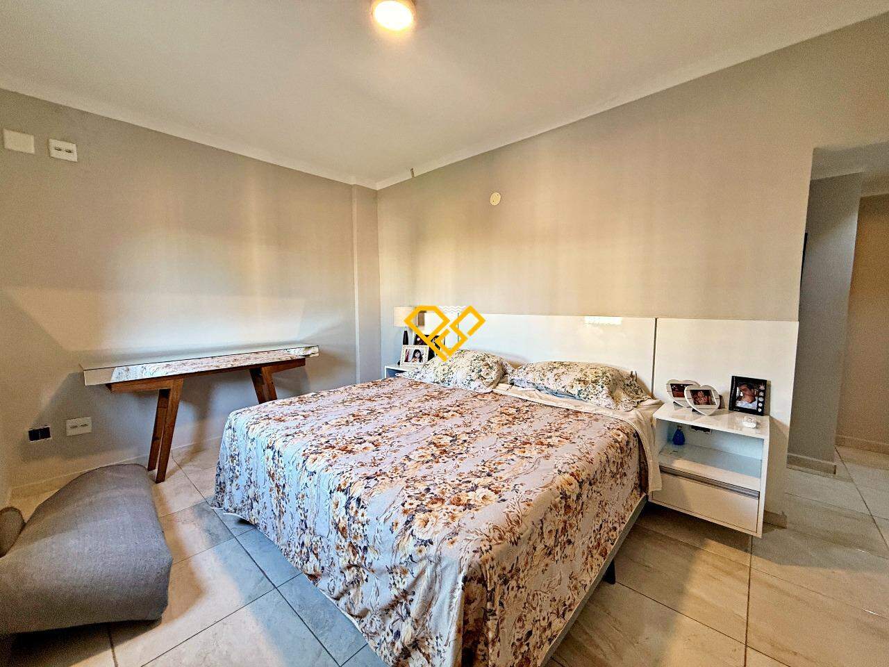 Cobertura à venda no Vila Mathias: Dormitório 1 - suíte