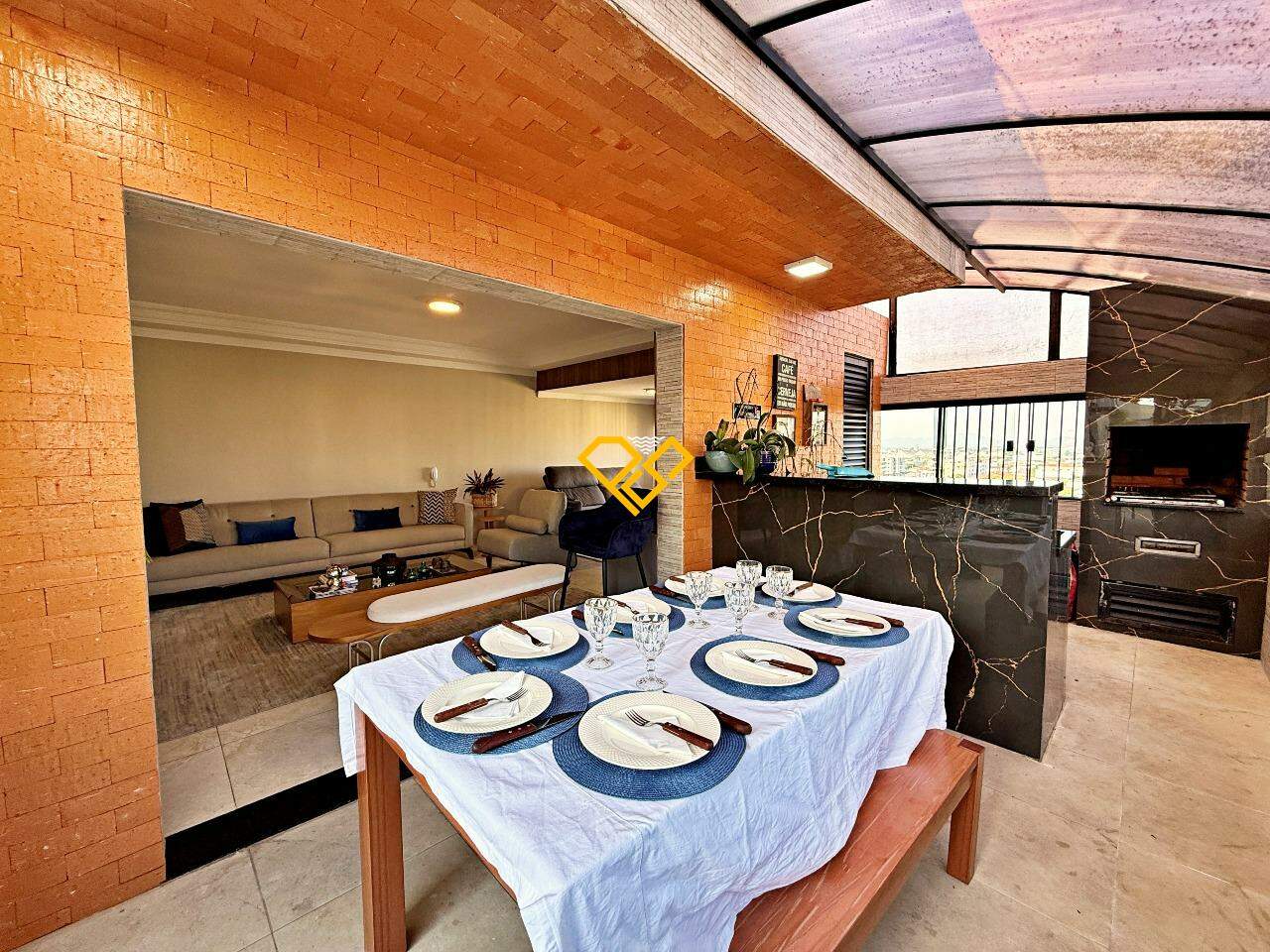 Cobertura à venda no Vila Mathias: Área gourmet com churrasqueira