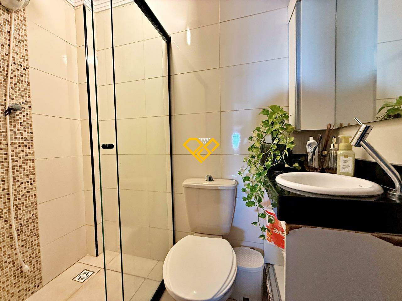 Cobertura à venda no Vila Mathias: Wc suíte