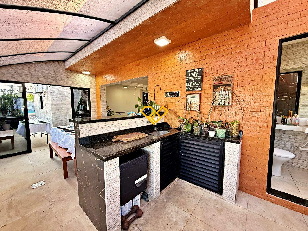 Cobertura à venda no Vila Mathias: Área gourmet com churrasqueira