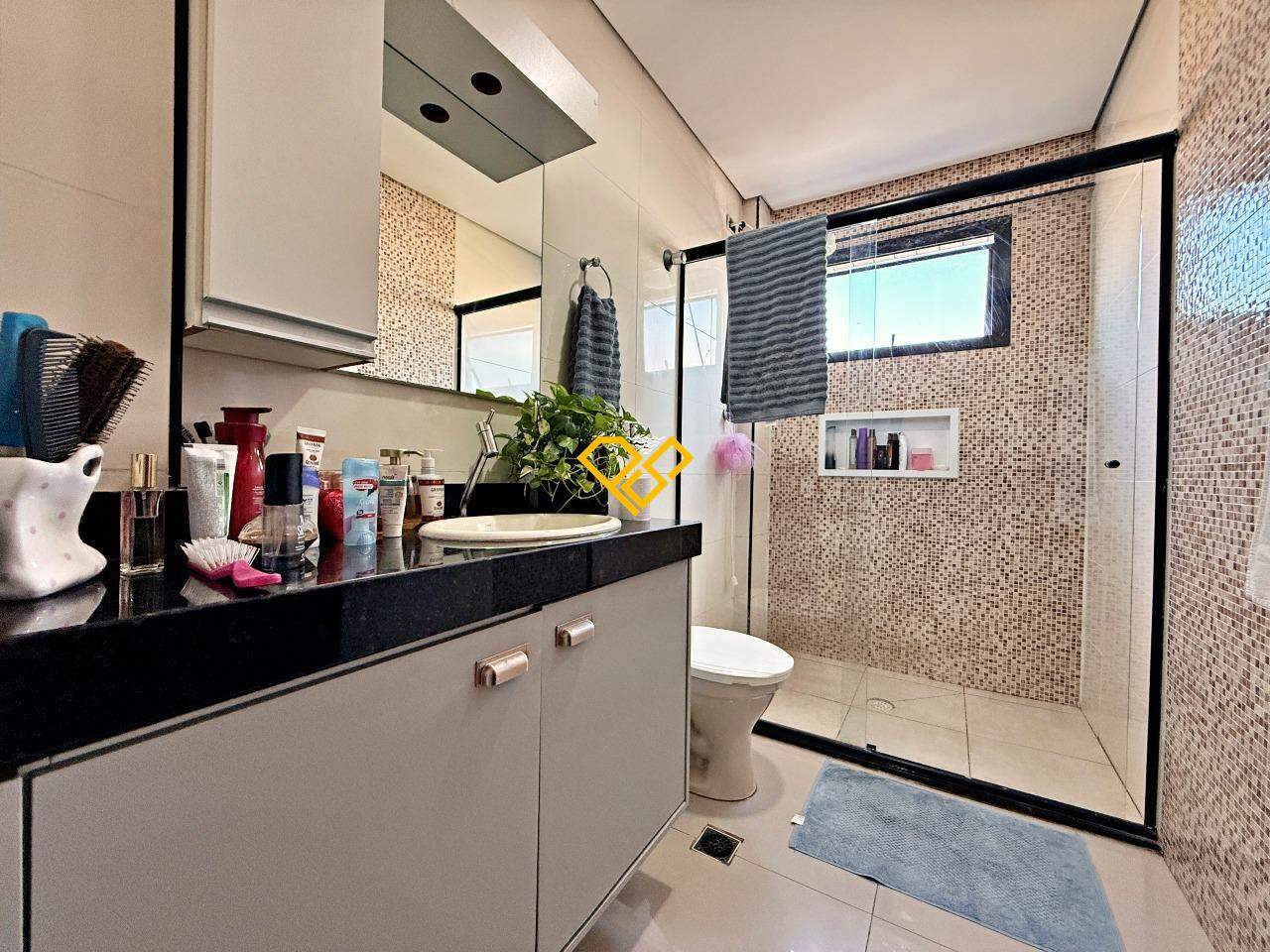 Cobertura à venda no Vila Mathias: Wc social