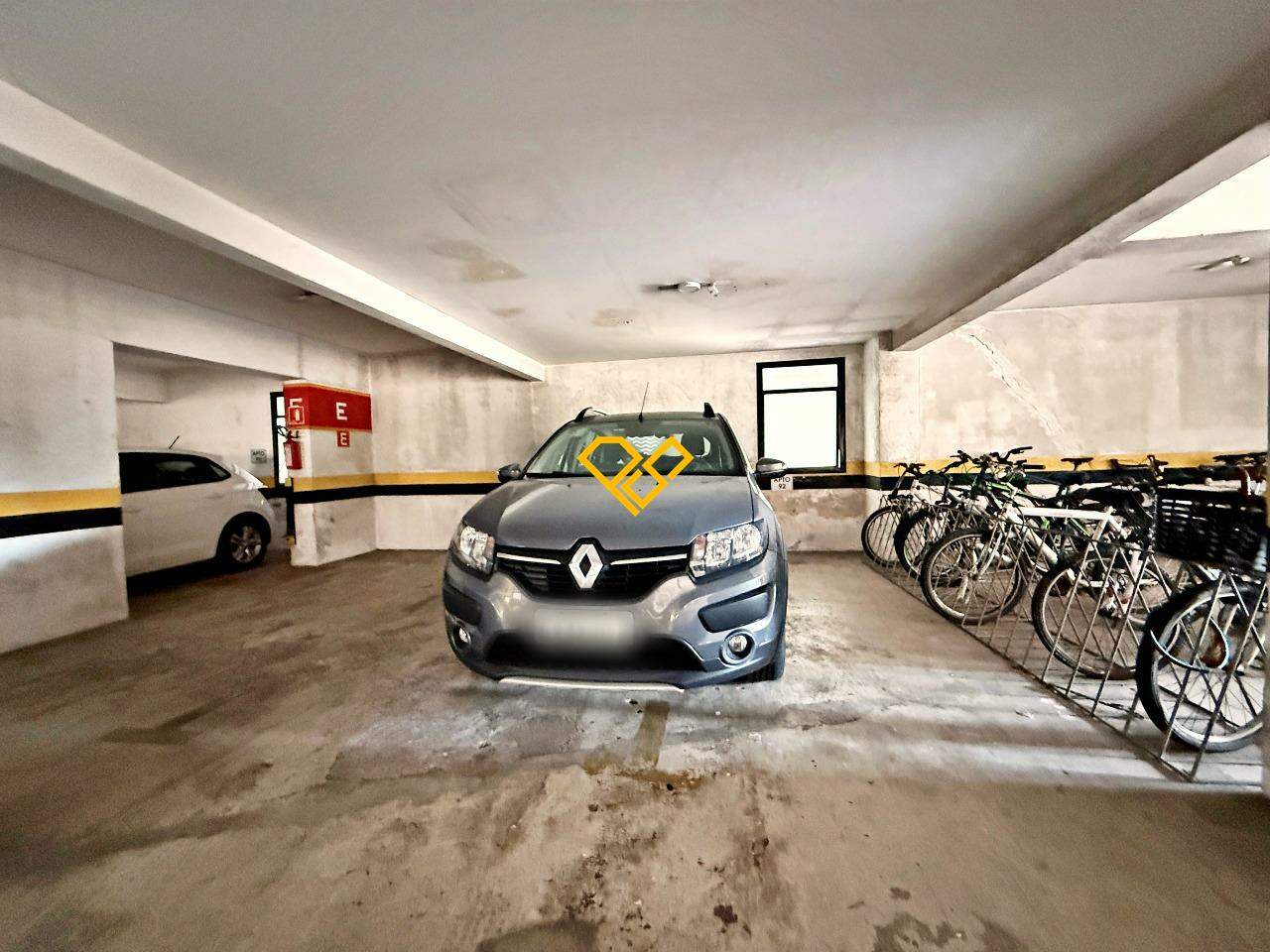 Cobertura à venda no Vila Mathias: Garagem