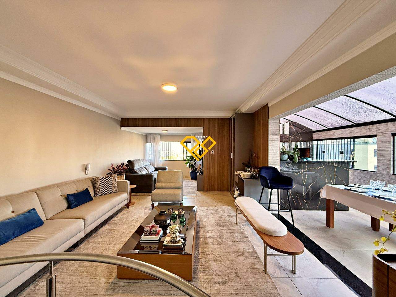 Cobertura à venda no Vila Mathias: Sala 2° andar