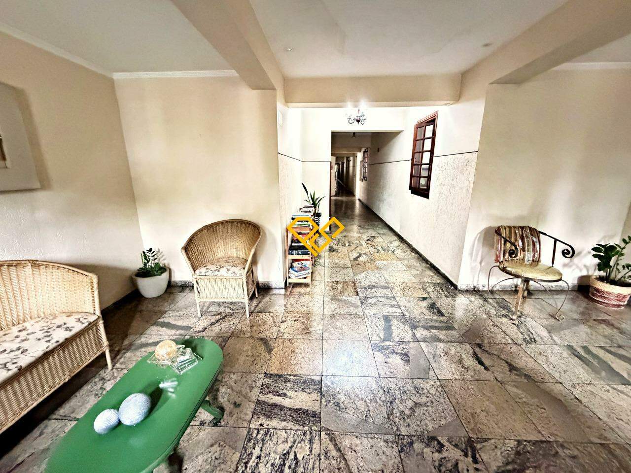 Apartamento à venda no Aparecida: Hall social do condomínio