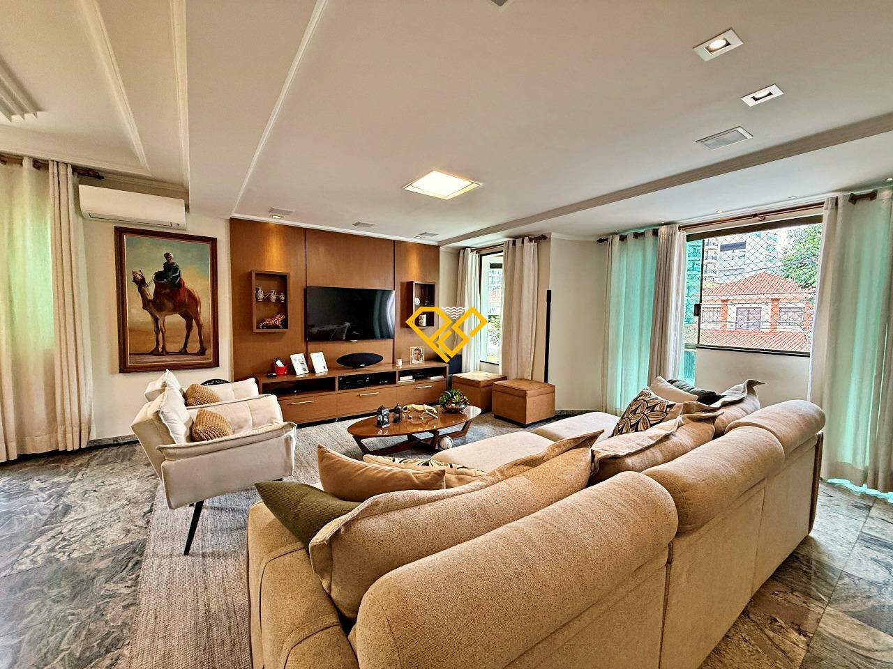 Sobreposta Alta à venda no Boqueirão: Sala 1° piso