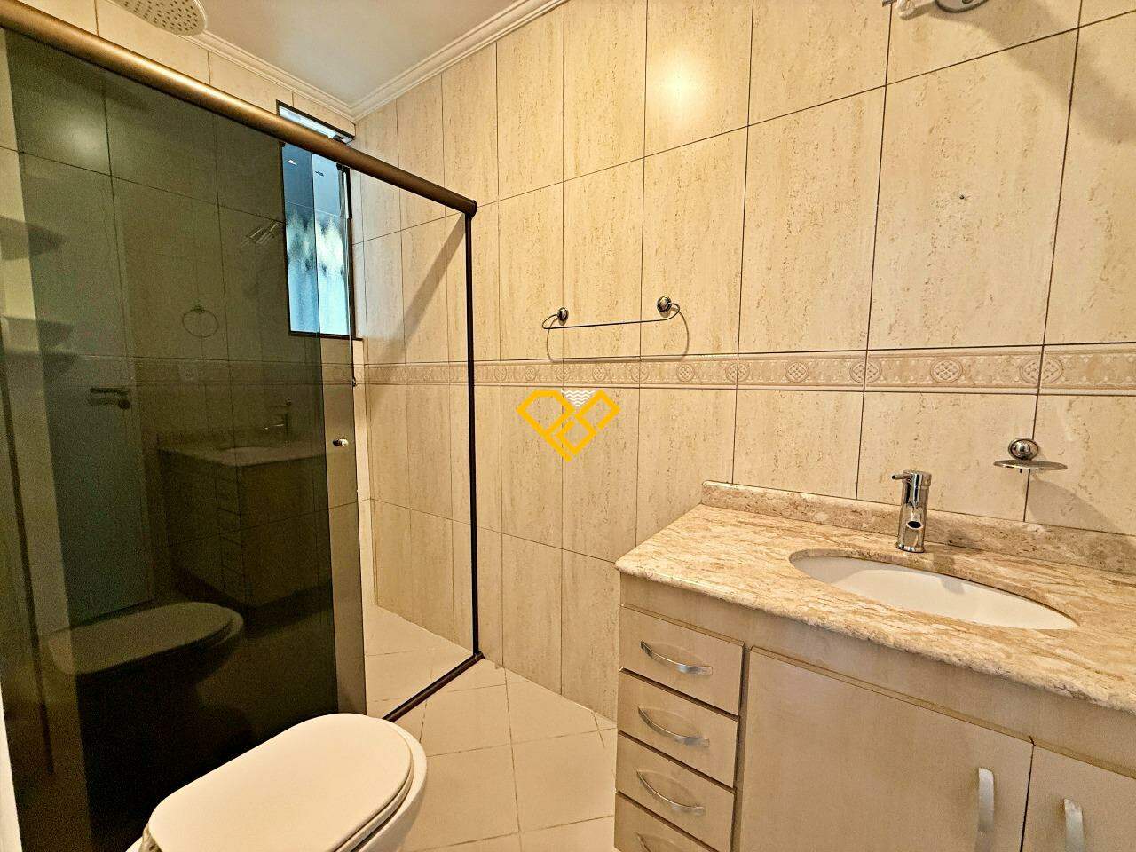 Sobreposta Baixa à venda no Boqueirão: Wc suíte 3