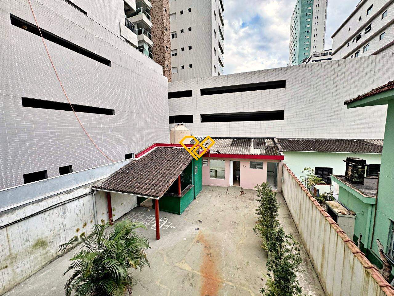 Casa para aluguel no Aparecida: Vista externa