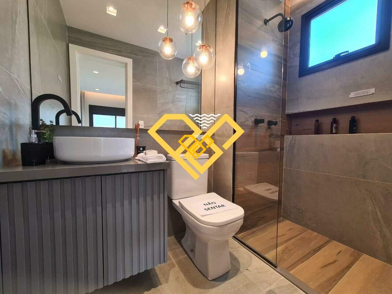 Apartamento à venda no Ponta da Praia: