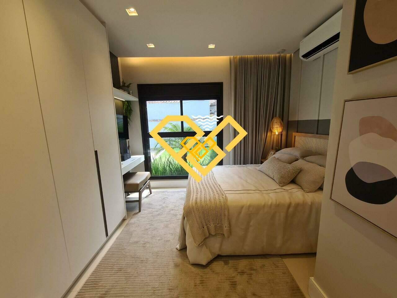 Apartamento à venda no Ponta da Praia:
