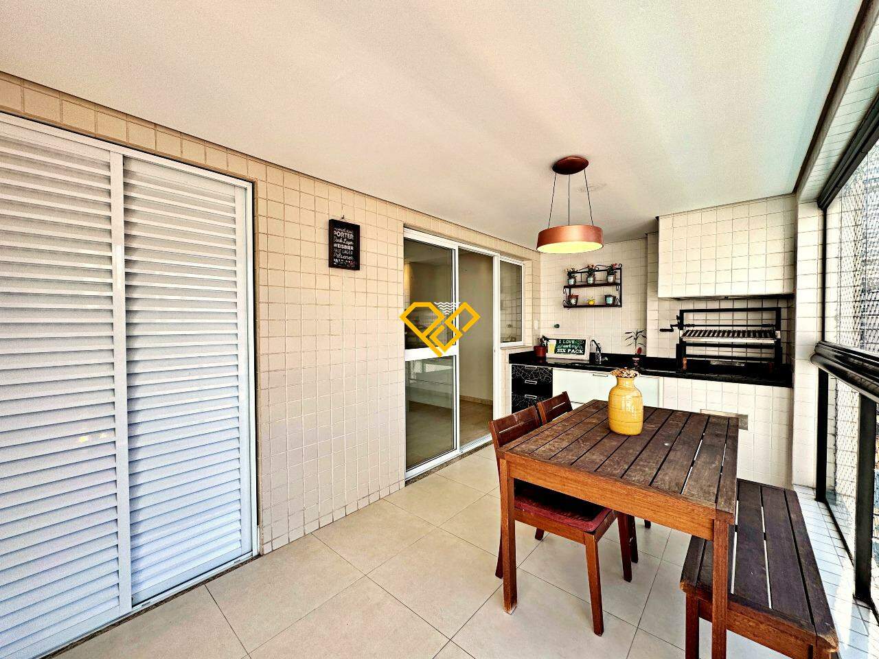 Apartamento à venda no Gonzaga: Varanda