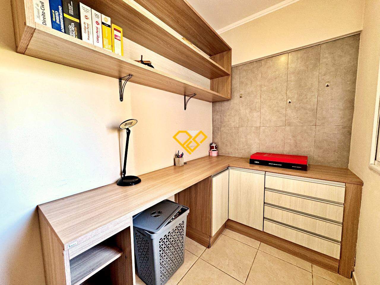 Apartamento à venda no Gonzaga: Escritório
