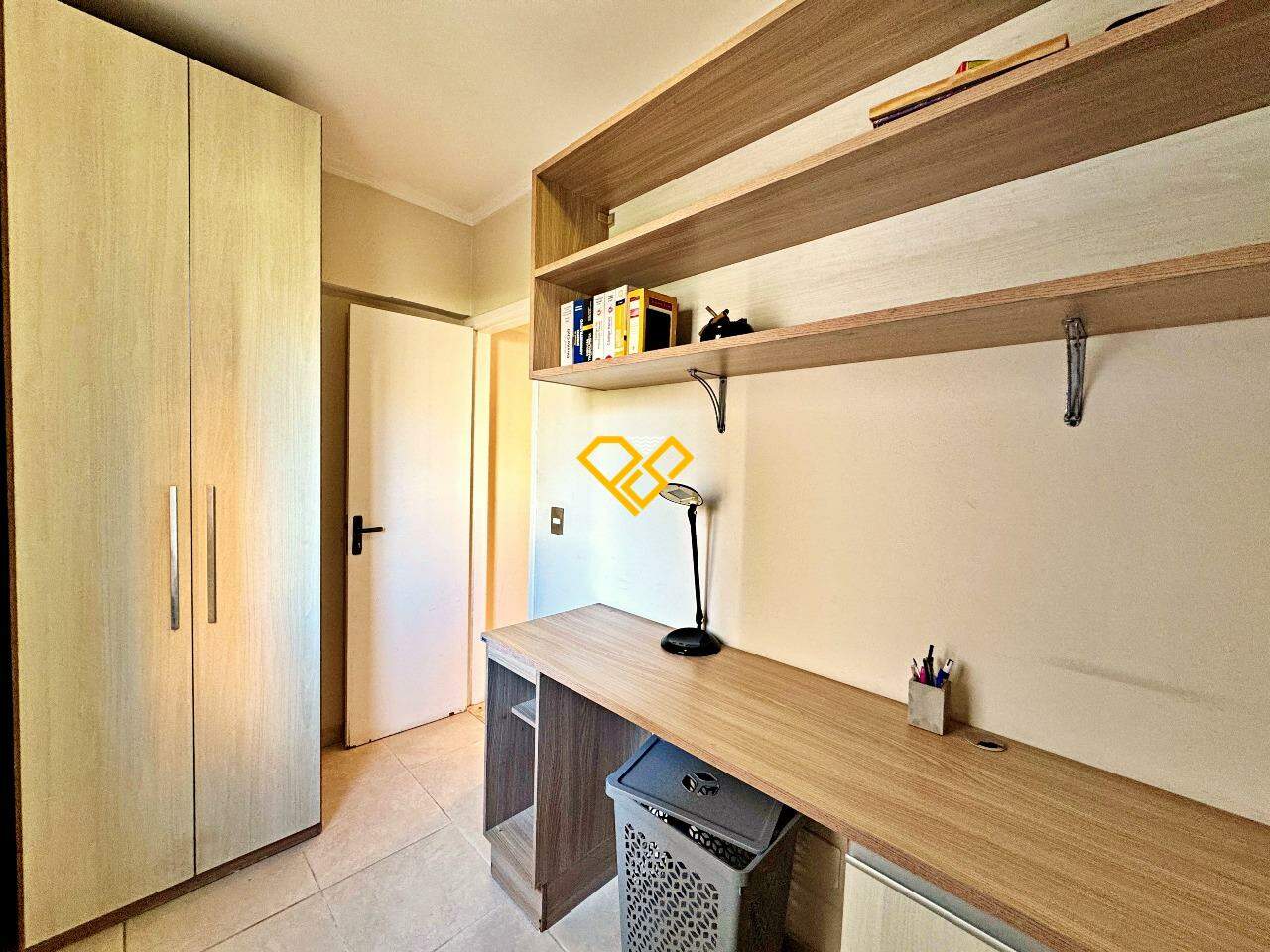 Apartamento à venda no Gonzaga: Escritório