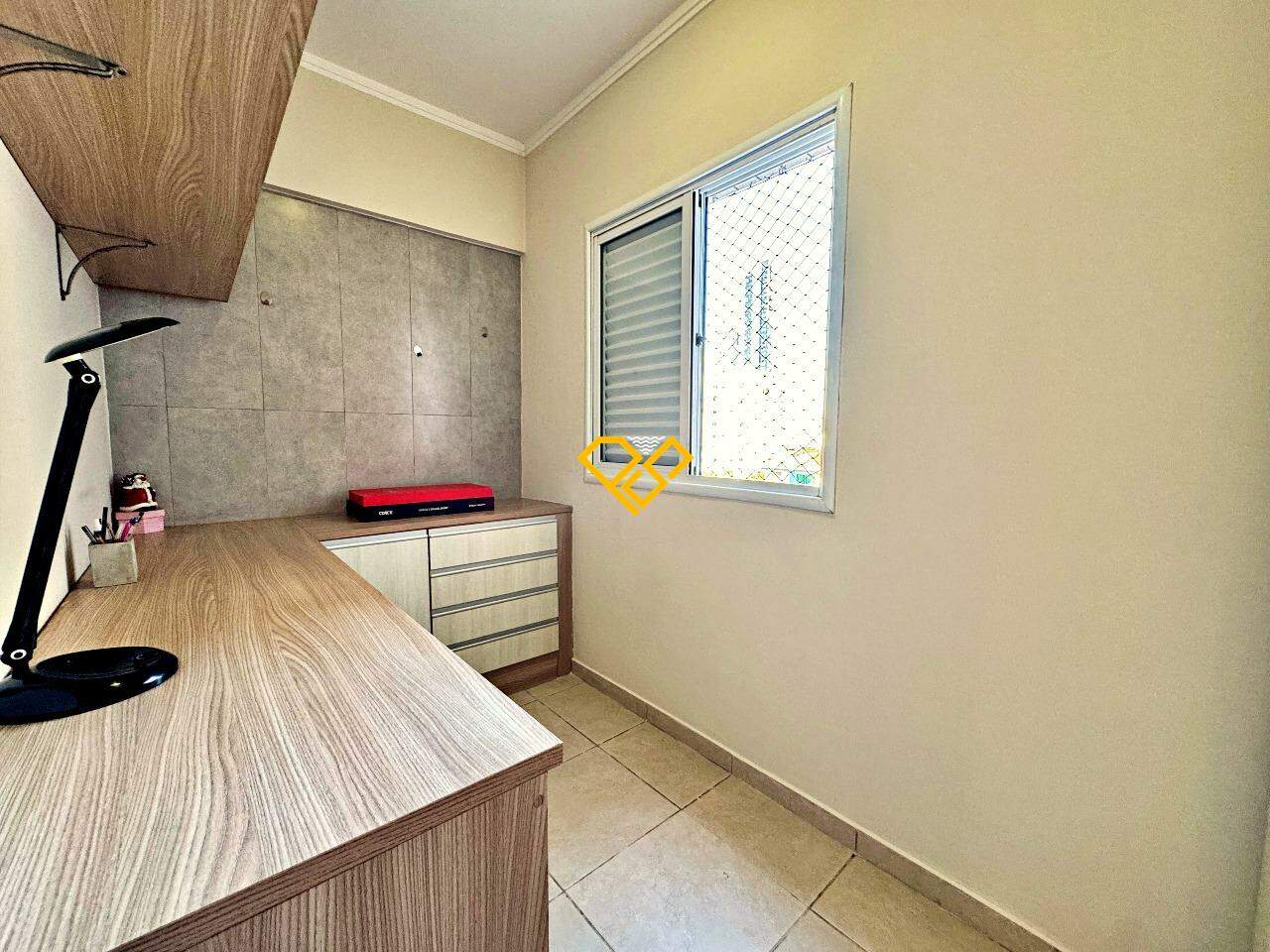 Apartamento à venda no Gonzaga: Escritório