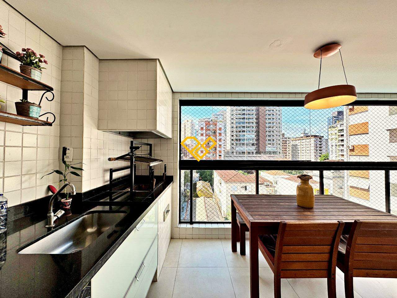 Apartamento à venda no Gonzaga: Varanda