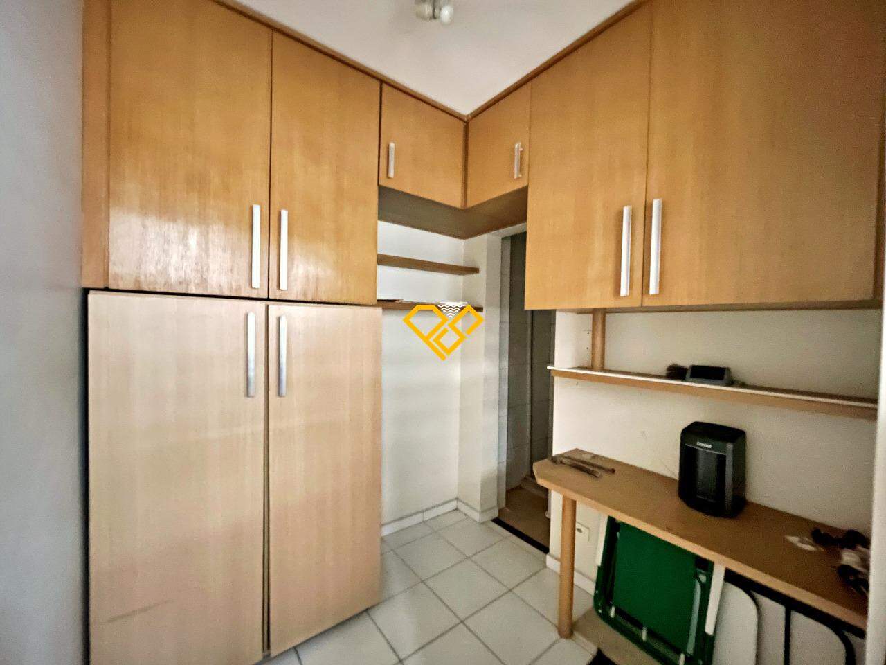 Apartamento à venda no Embaré: Dependência