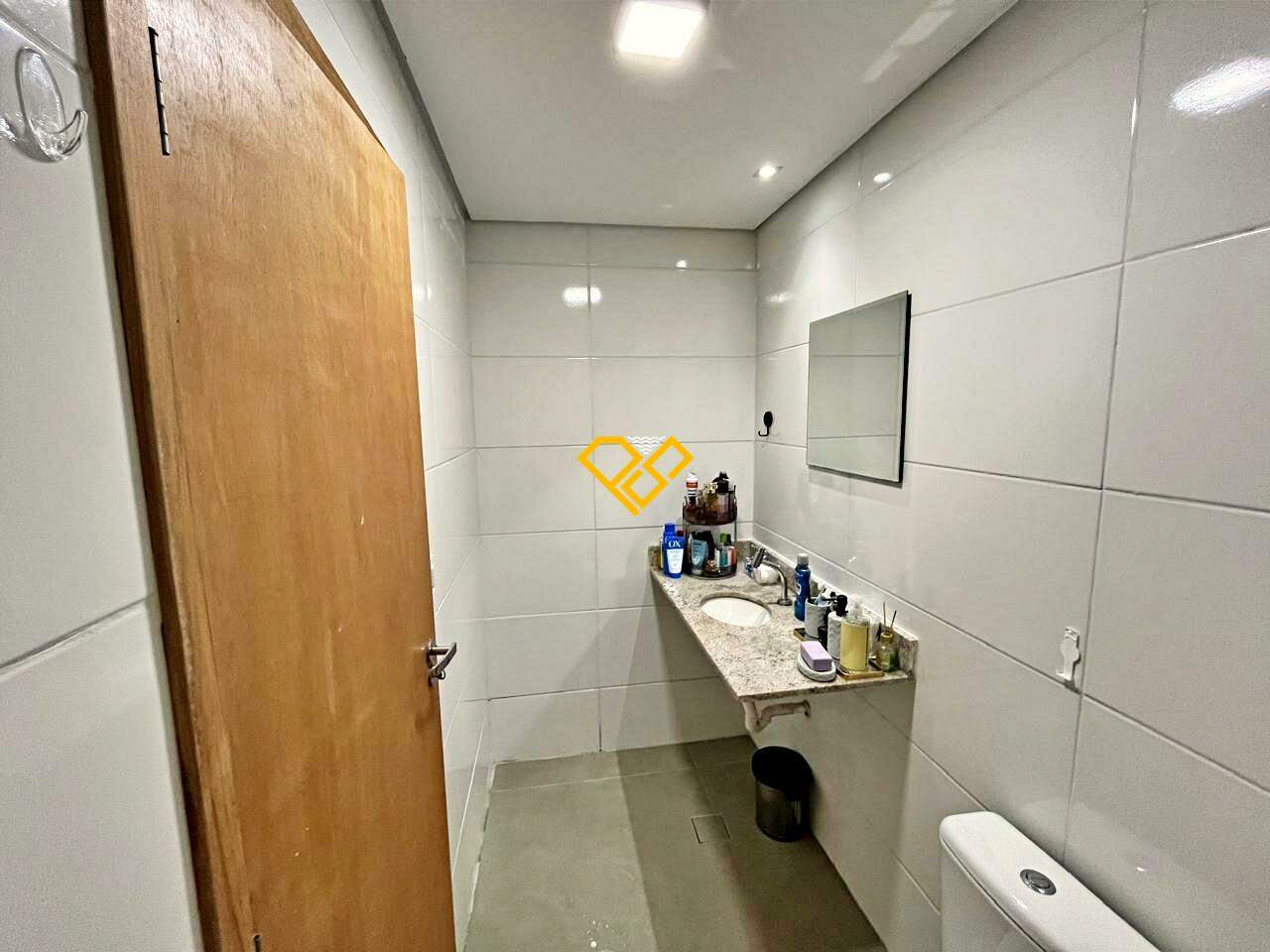 Apartamento à venda no Macuco: Wc social