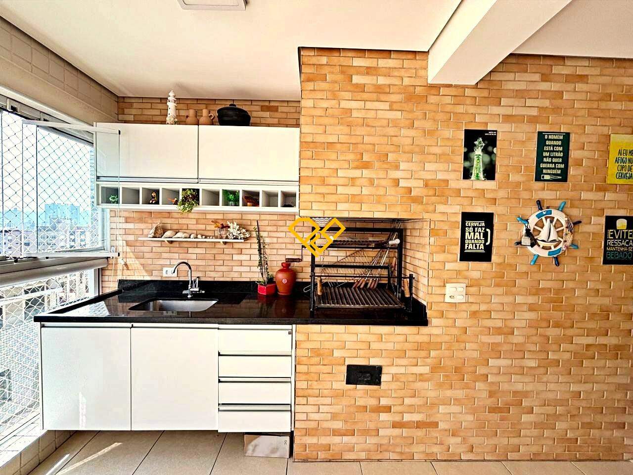 Apartamento à venda no Gonzaga: Varanda com churrasqueira