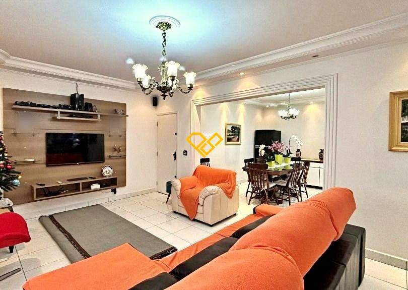 Cobertura à venda no Ponta da Praia: Sala 2° andar