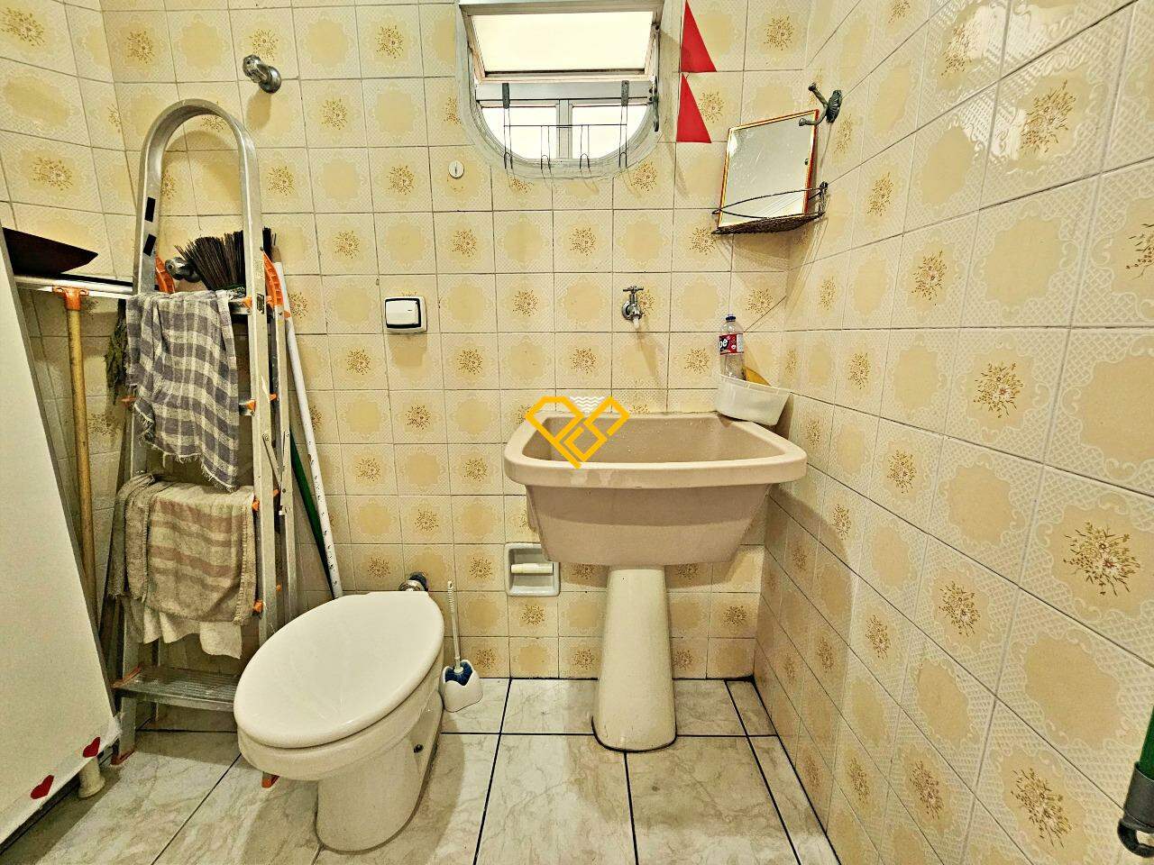 Apartamento para aluguel no Ponta da Praia: Wc de serviço