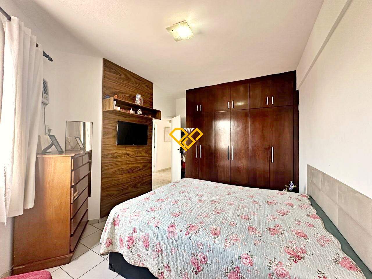 Apartamento à venda no Embaré: Dormitório 1 - suíte