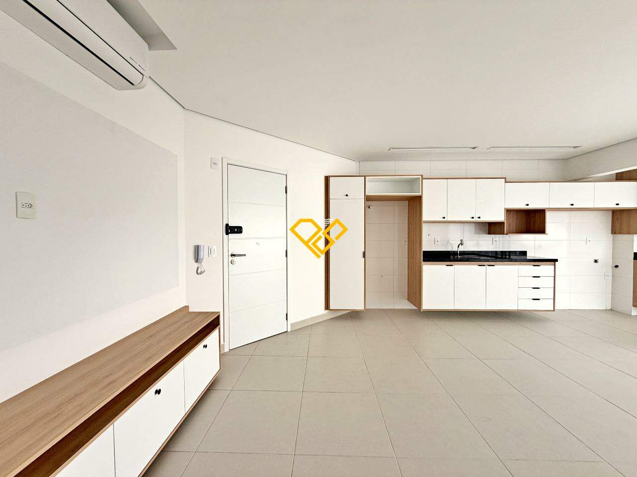 Apartamento para aluguel no Campo Grande: Sala e cozinha integrada