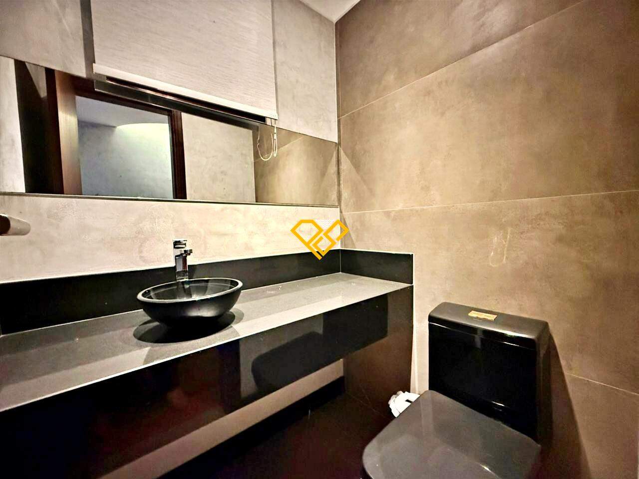 Apartamento à venda no Embaré: Lavabo