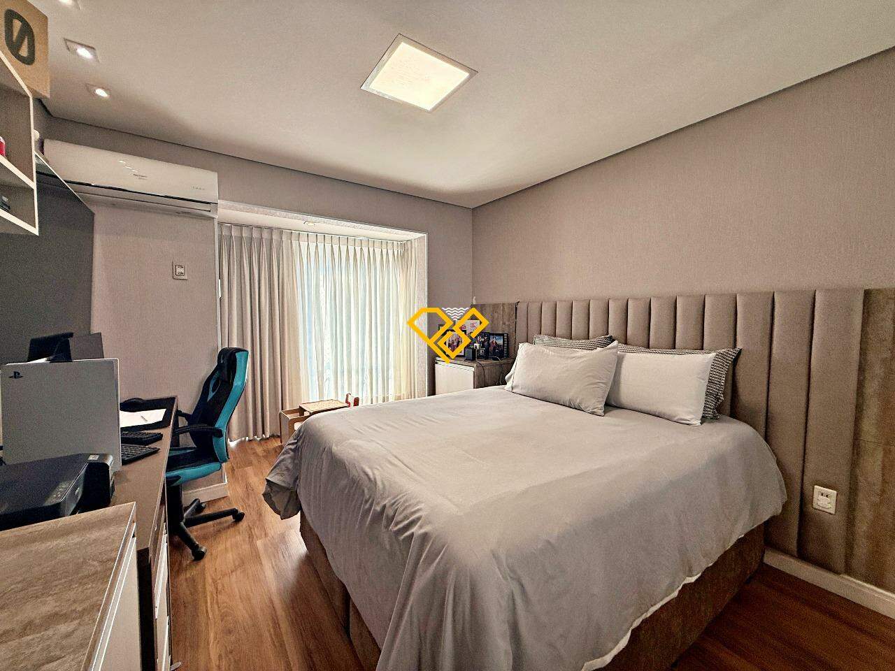 Apartamento à venda no Ponta da Praia: Suíte 3